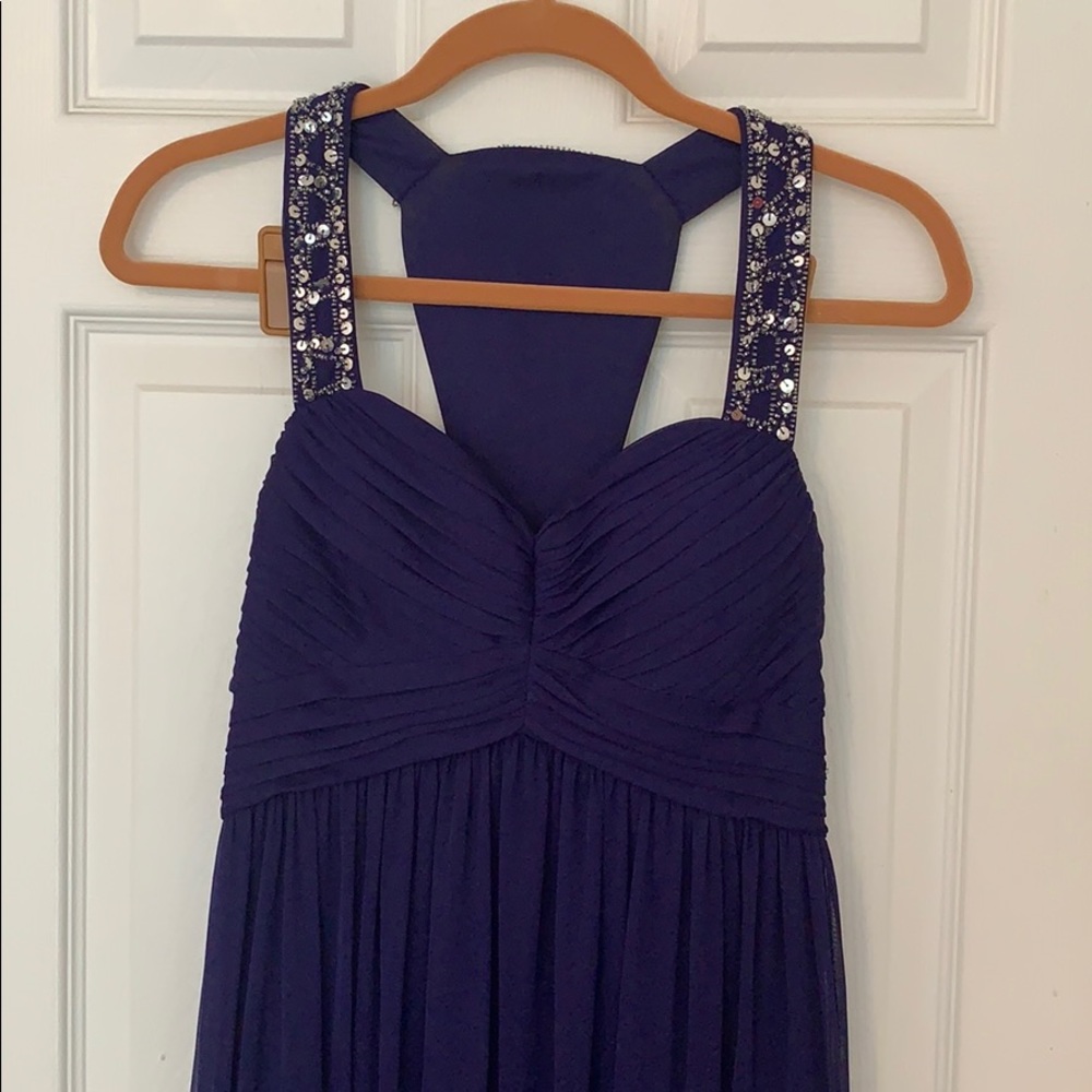 Dress. - Picture 2 of 3